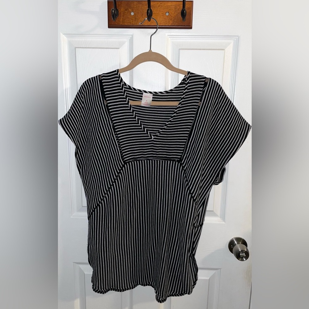 Xhilaration Black and White Striped Women's Swim Cover Up size medium